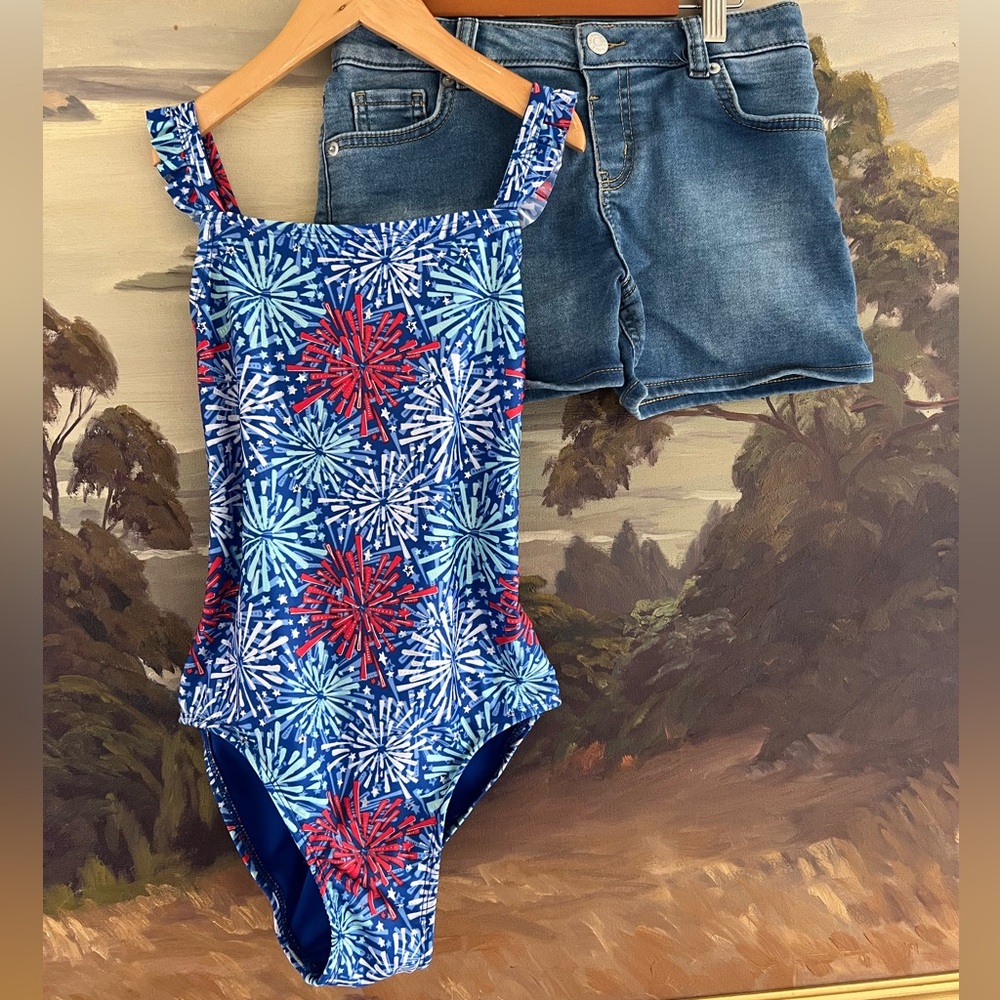Cat & Jack RED WHITE & BLUE Fireworks Patterned Swimsuit & Shorts Size L10/11